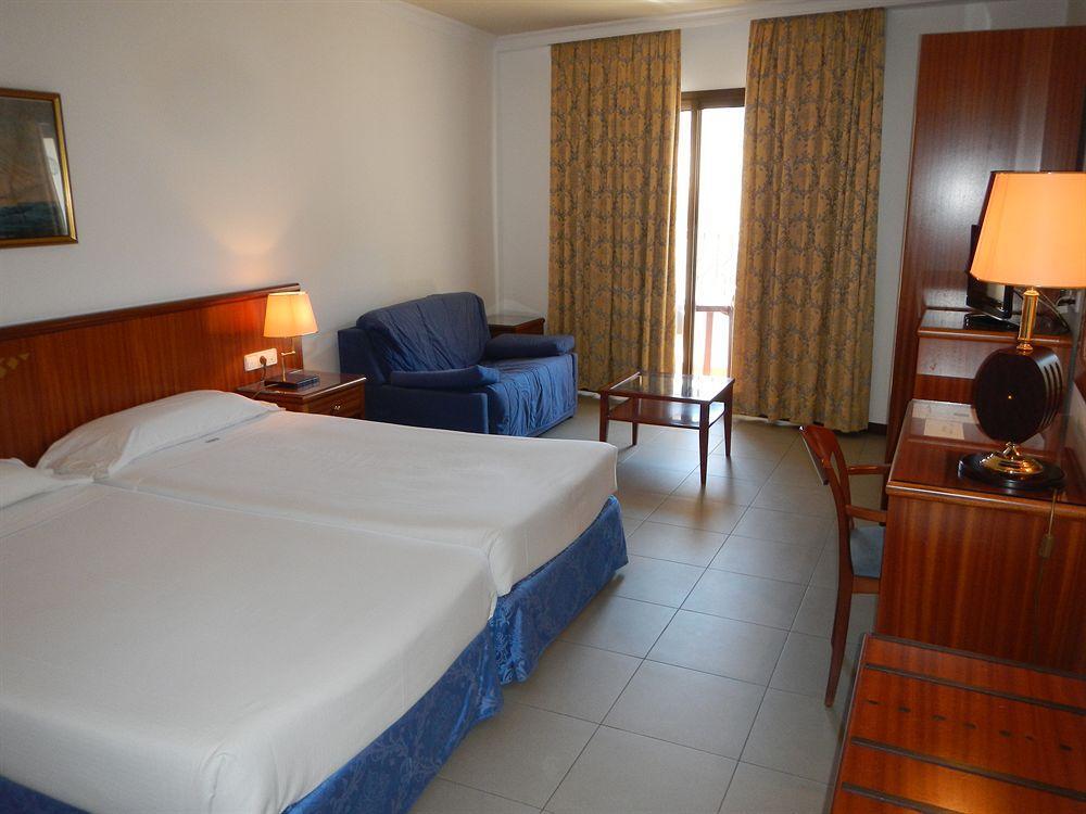 Hostal Vila del Mar Lloret de Mar Esterno foto